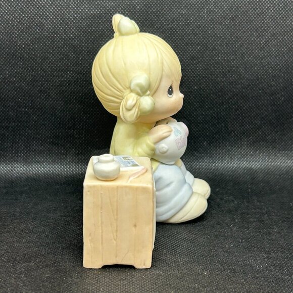 Precious Moments Collectors Club “Join in on the blessings”club figurine - Picture 3 of 5